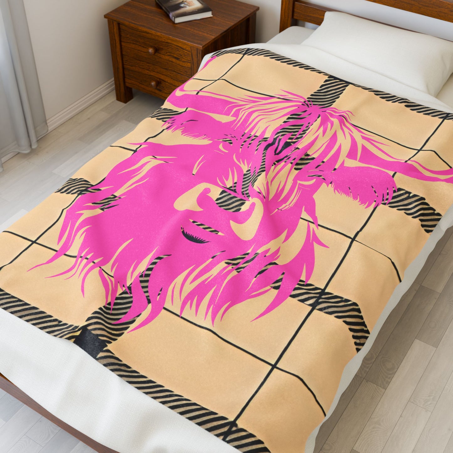 Pink Highland Cow Blankets, Cozy Velveteen Throw, Unique Home Decor, Gift for Animal Lovers, Warm Plush Blanket