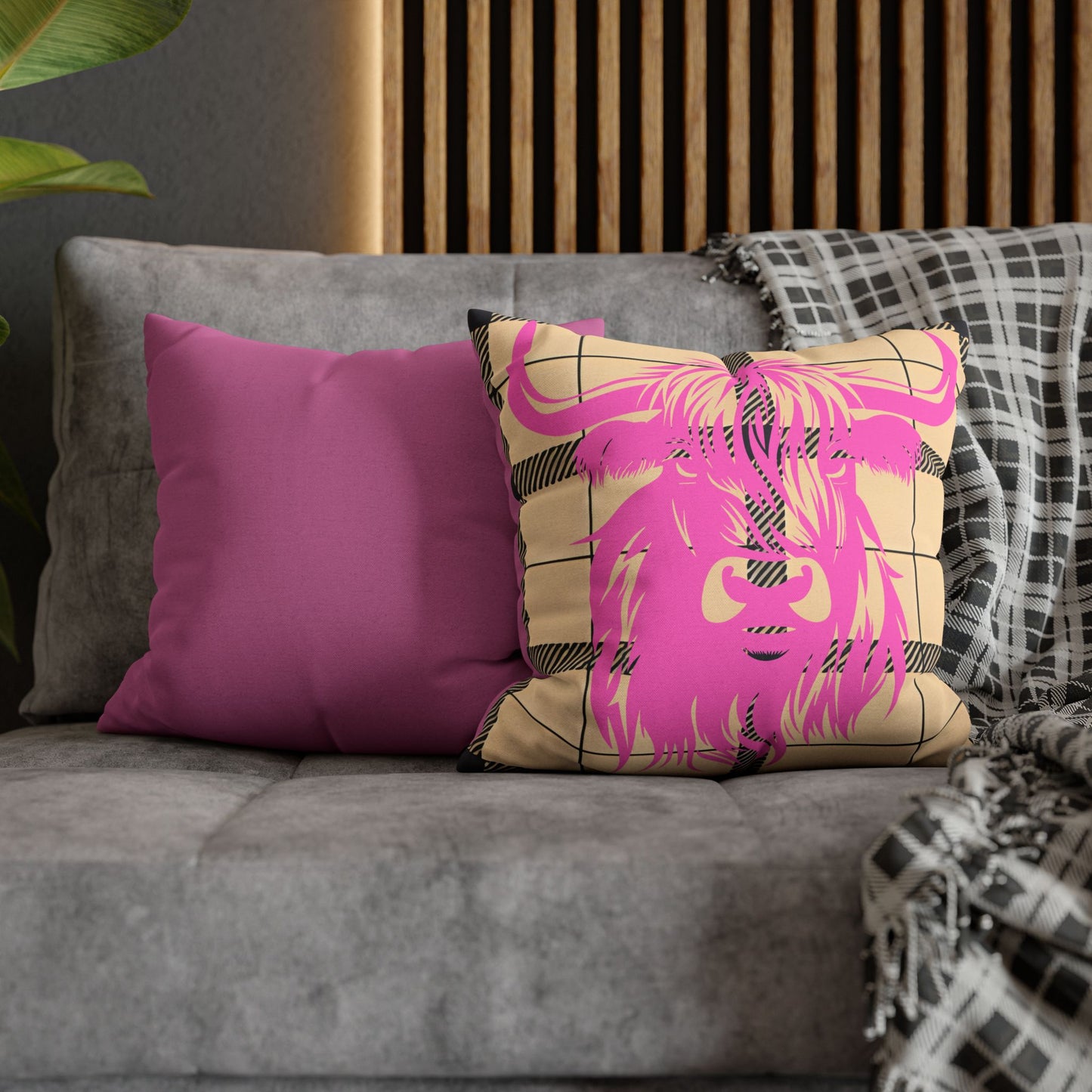 Chic Highland Cow Pillowcase - Decorative Throw Pillow, Couch Accent, Farmhouse Decor, Gift Idea for Animal Lovers, Boho Style