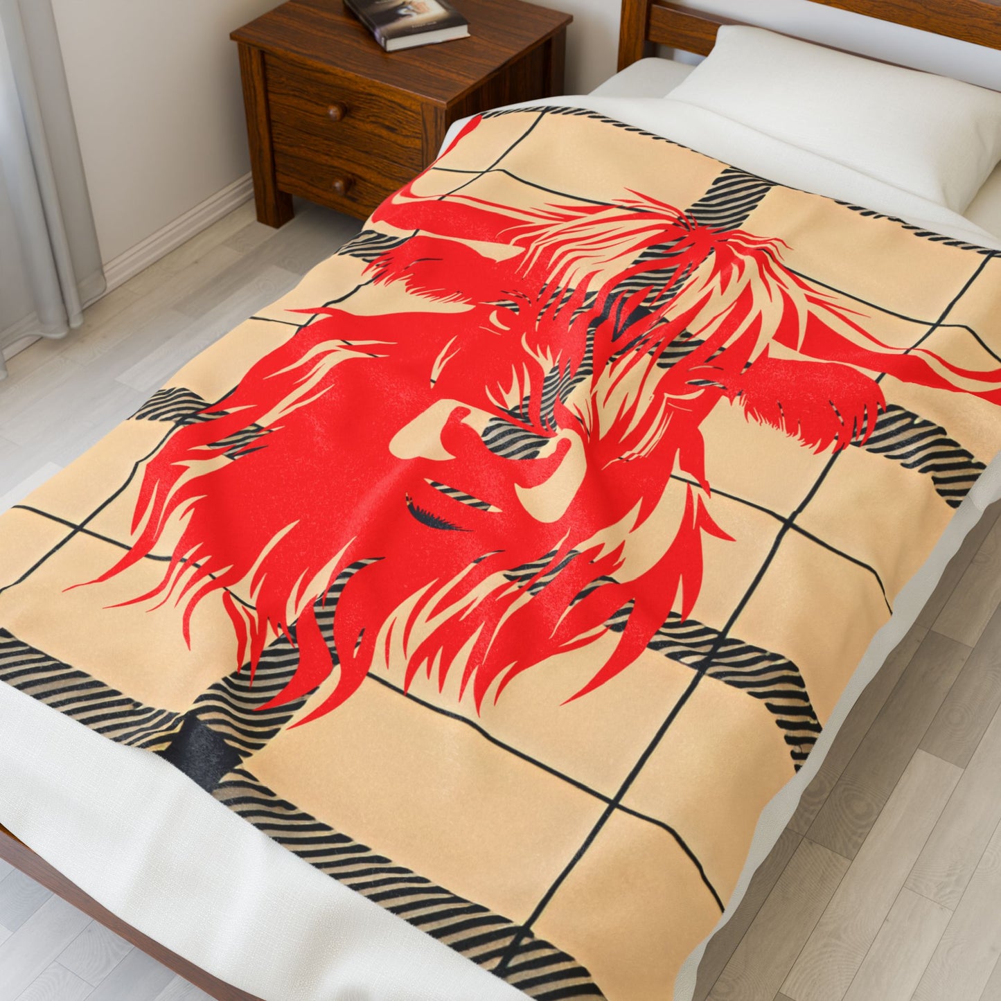 Bold Highland Cow Velveteen Plush Blanket, Cozy Home Decor, Gift for Animal Lovers, Perfect for Relaxation, Camping, Winter Nights