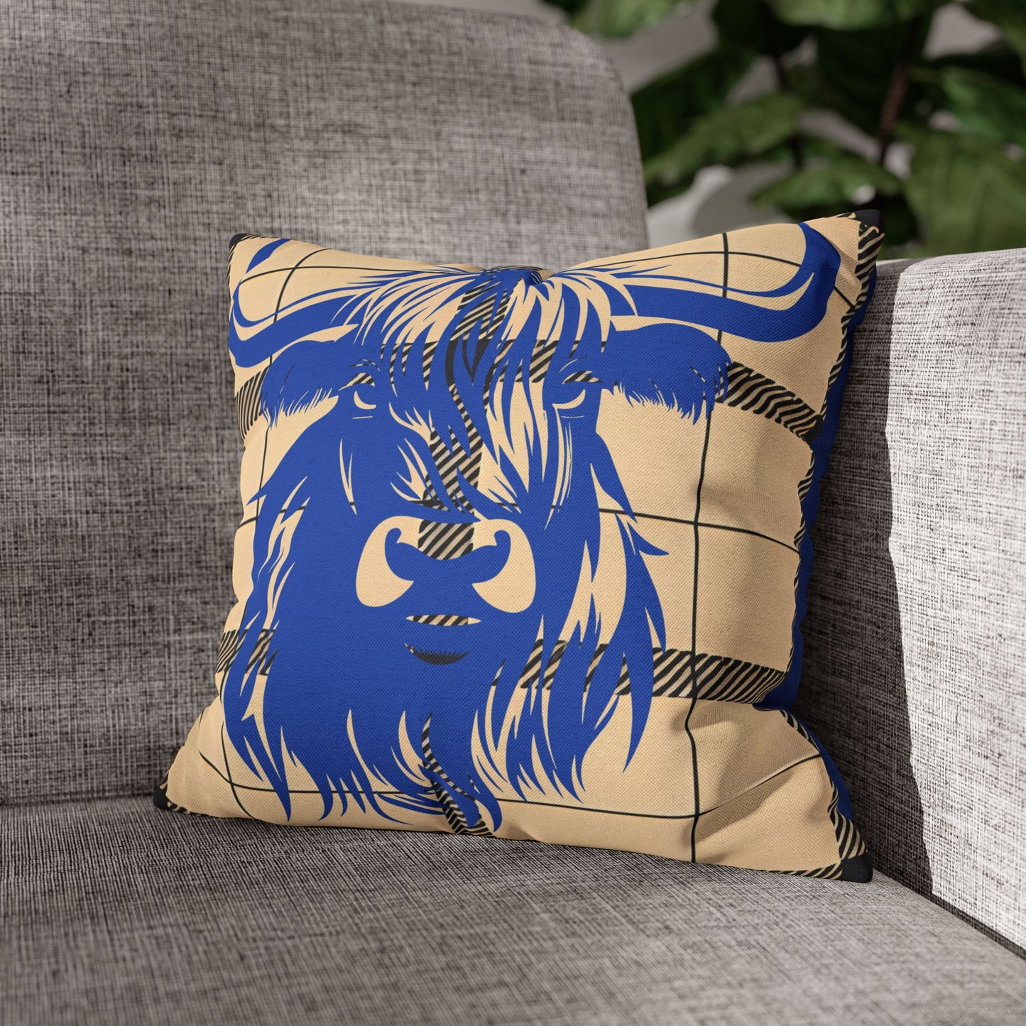 Blue Highland Cow Pillowcase, Rustic Home Decor, Farmhouse Style, Cozy Living Room, Gift for Cow Lovers, Unique Cushion Cover