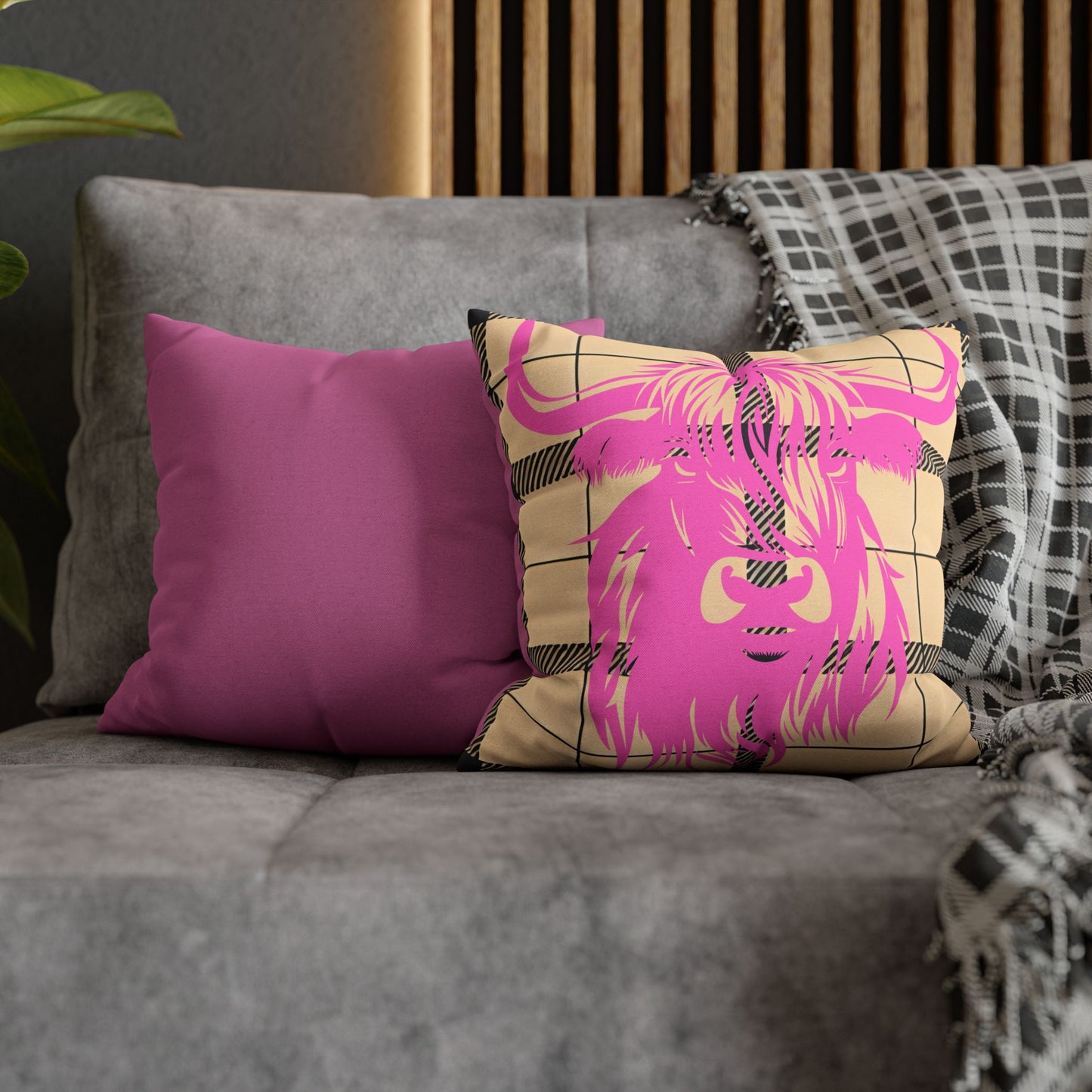 Chic Highland Cow Pillowcase - Decorative Throw Pillow, Couch Accent, Farmhouse Decor, Gift Idea for Animal Lovers, Boho Style