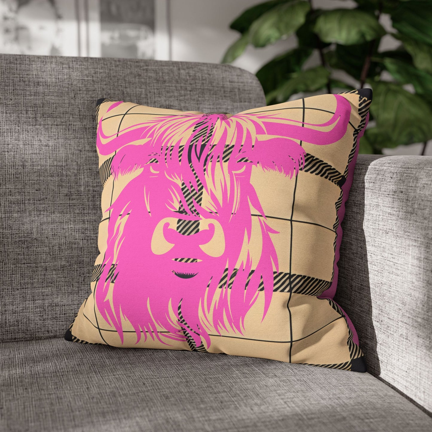 Chic Highland Cow Pillowcase - Decorative Throw Pillow, Couch Accent, Farmhouse Decor, Gift Idea for Animal Lovers, Boho Style