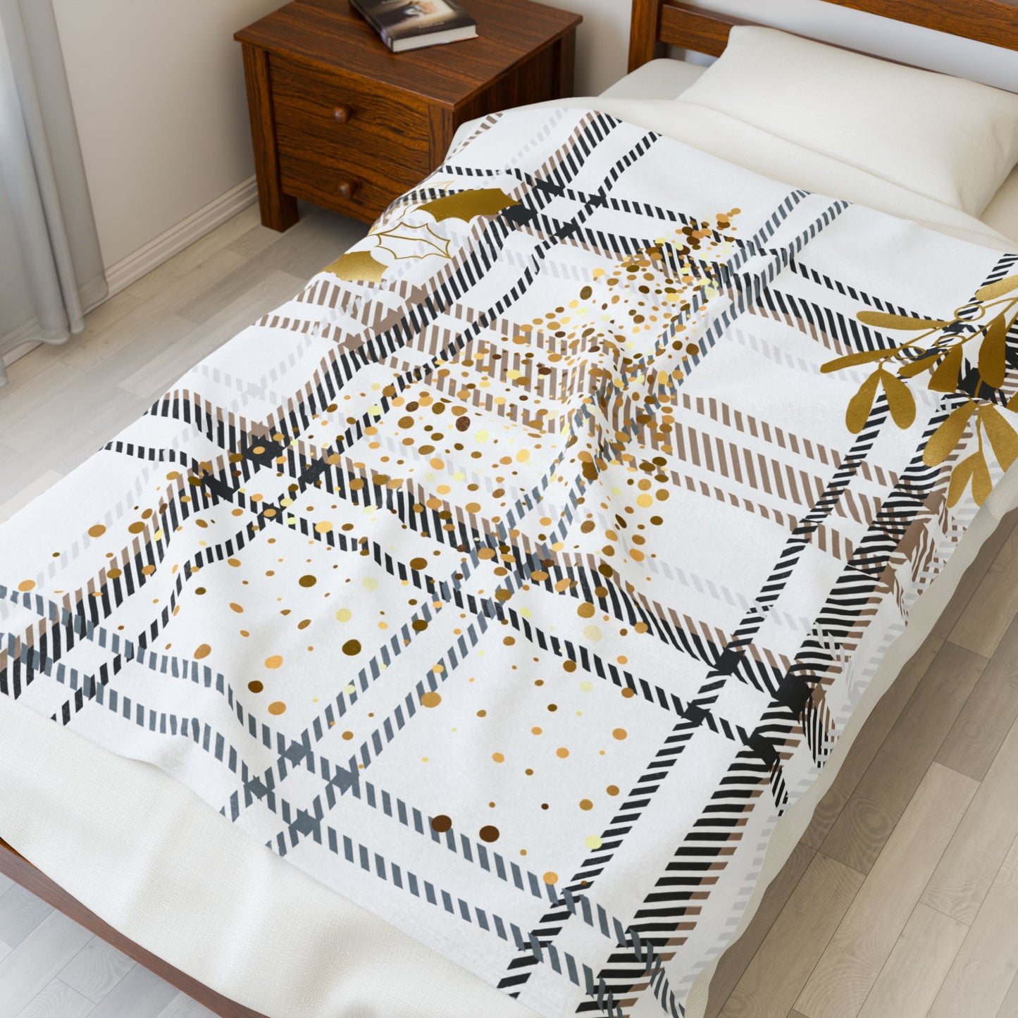 Plaid Gold Mistletoe Velveteen Plush Blanket — Holiday Cozy Throw