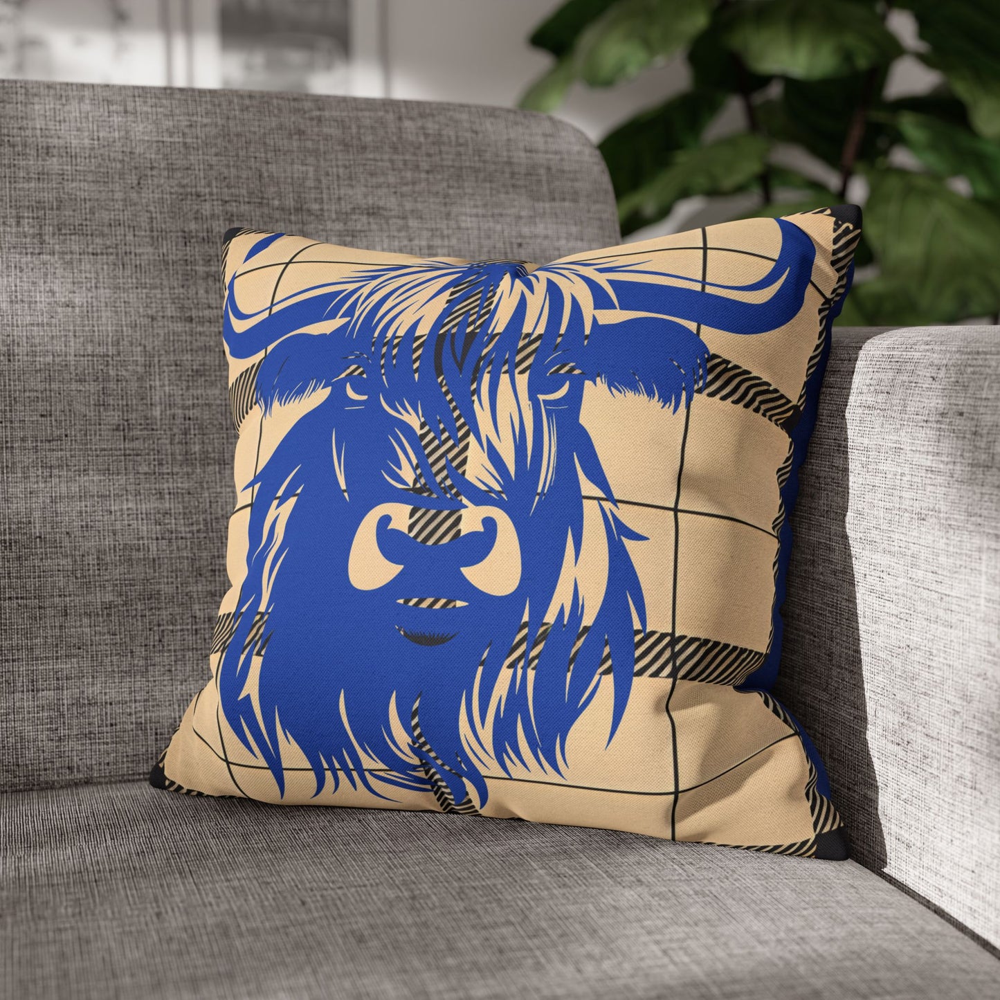 Blue Highland Cow Pillowcase, Rustic Home Decor, Farmhouse Style, Cozy Living Room, Gift for Cow Lovers, Unique Cushion Cover